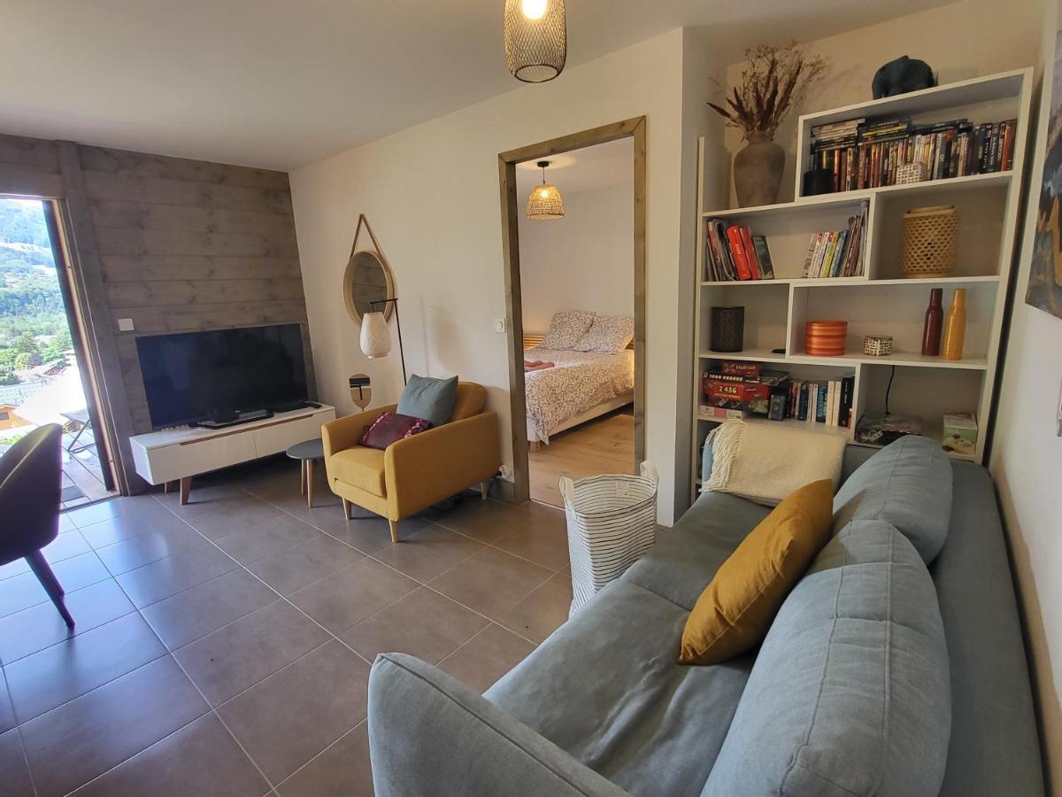 Le Criou - 3 Bedroom Apartment 5 Minutes Walk To The Village Centre Samoëns Kültér fotó